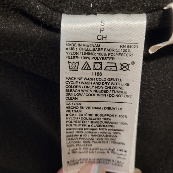 Old navy winter bomber jacket - Picture 4 of 7